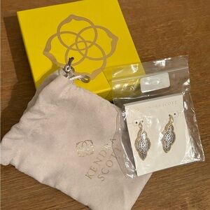 NIB Kendra Scott Silver and Gold Abbie Drop Earrings